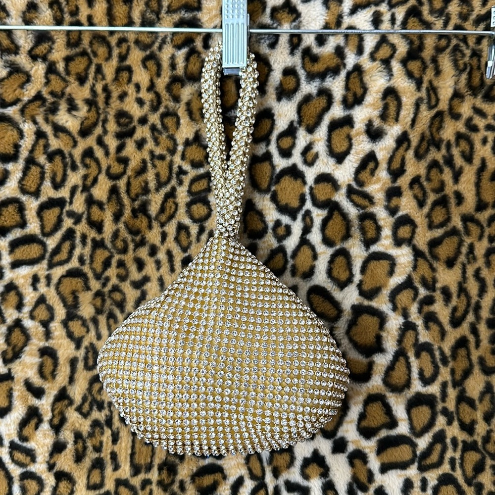 crystal sparkles ✨ teardrop shaped evening bag